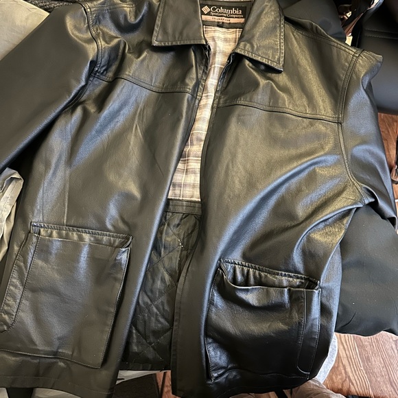 Large vintage leather jacket. Selling because it’s too big for me. - Picture 1 of 2
